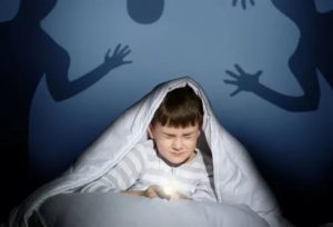 Ребёнок панически боится описаться во сне