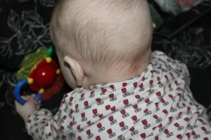 Шишка за ухом и на шее у ребенка
